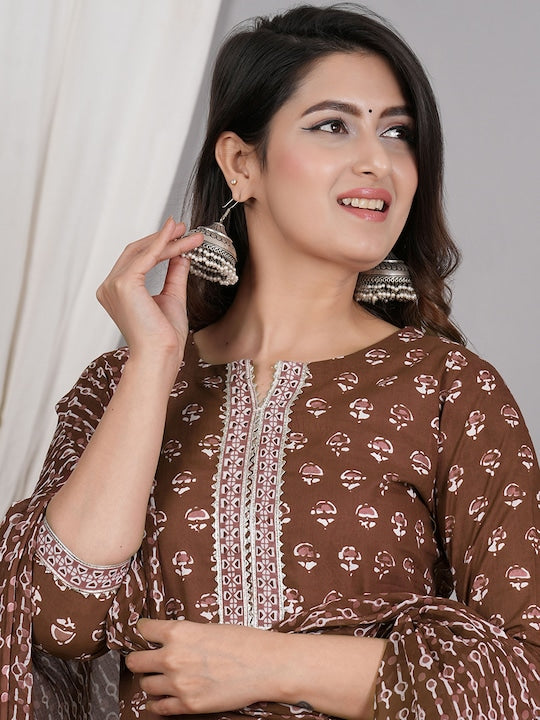 Floral Printed Regular Gotta Patti Cotton Kurta Set