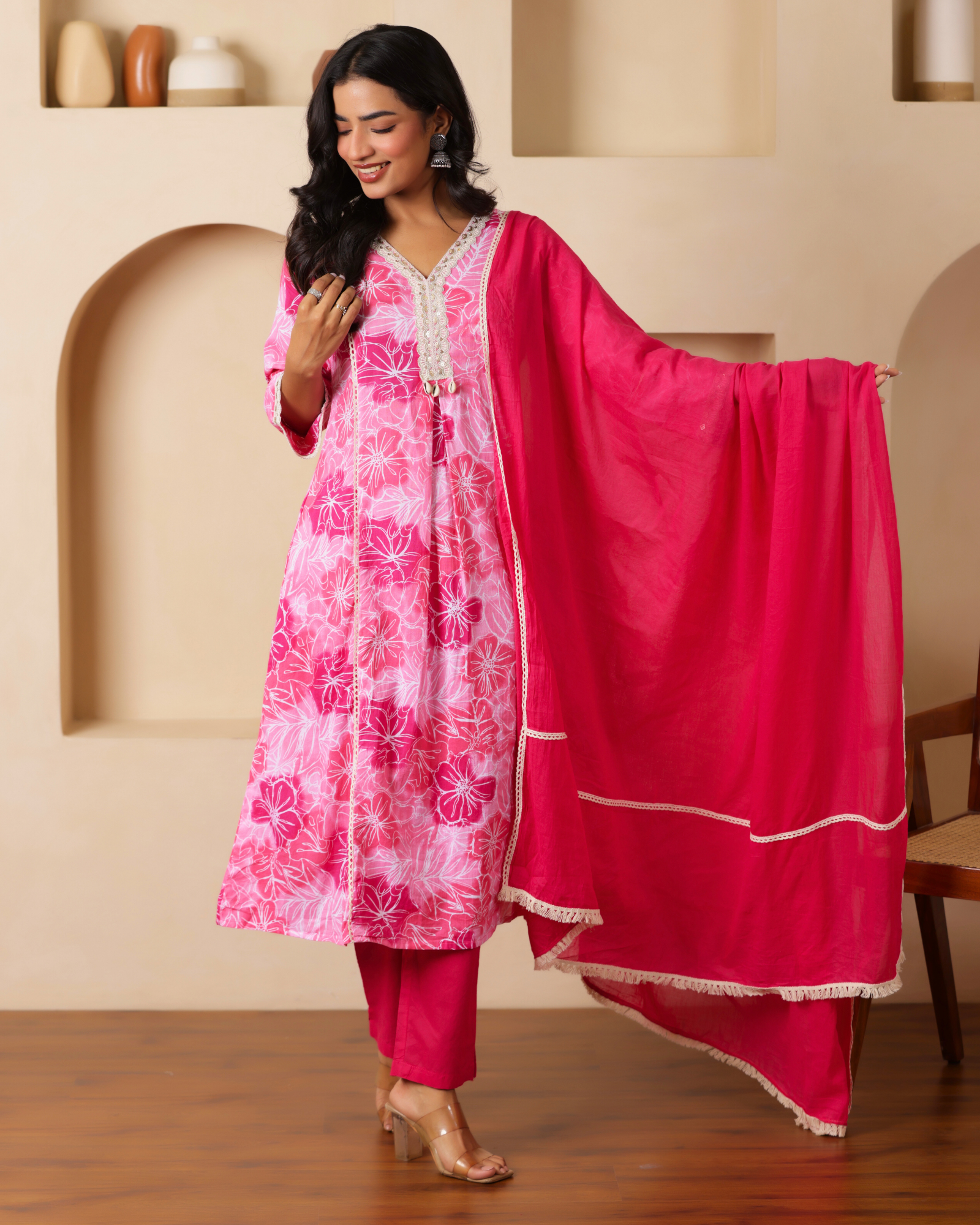 Pink floral printed Kurta with solid Trousers & dupatta