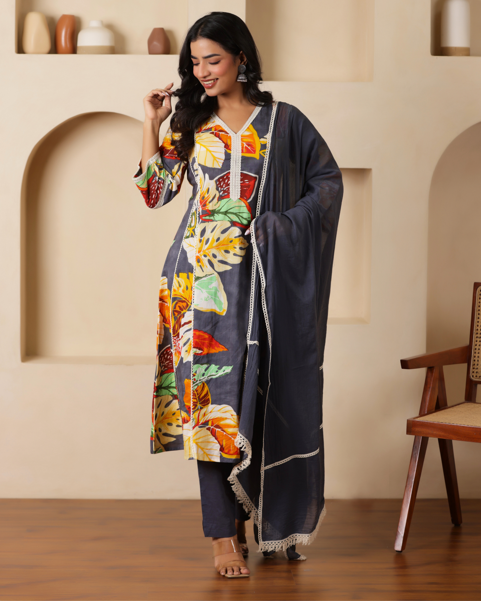 Blue floral printed Kurta with solid Trousers & dupatta