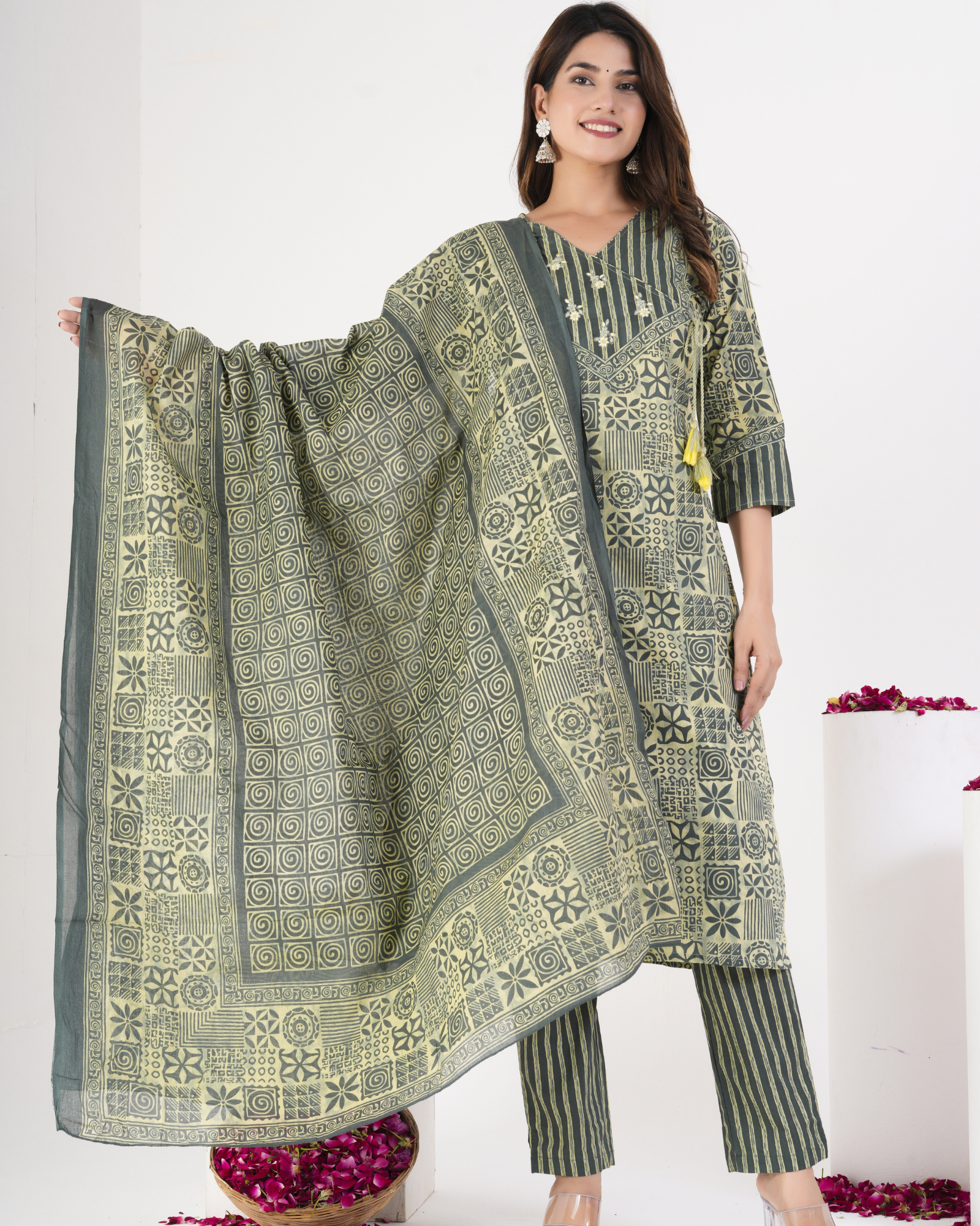 Green Floral Printed Kurta & Trousers With Dupatta