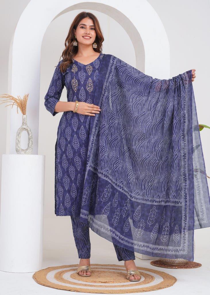 Blue floral printed Kurta with Trouser & with Printed dupatta