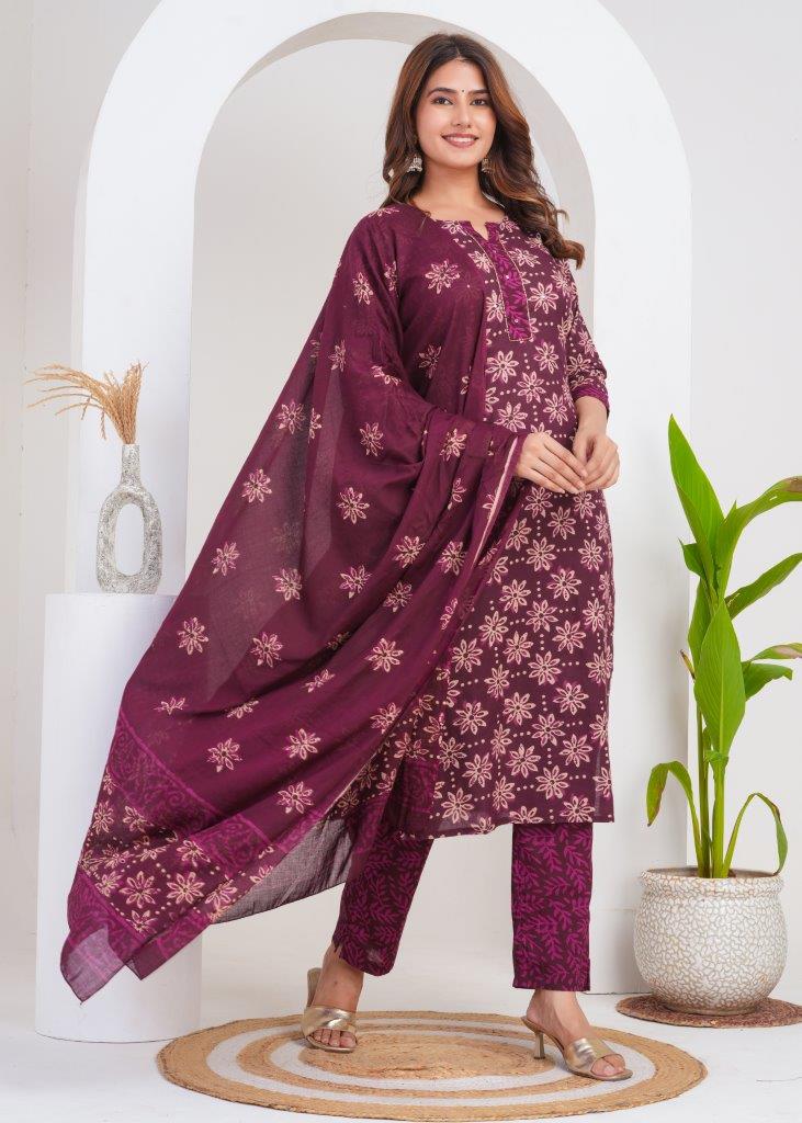 Maroon floral printed Kurta with Trouser & with Printed dupatta