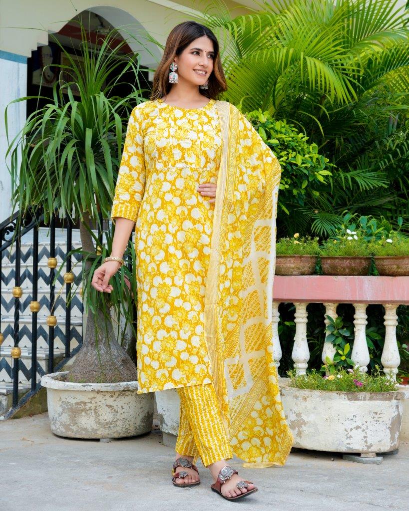 Yellow floral printed Kurta & Trousers with dupatta