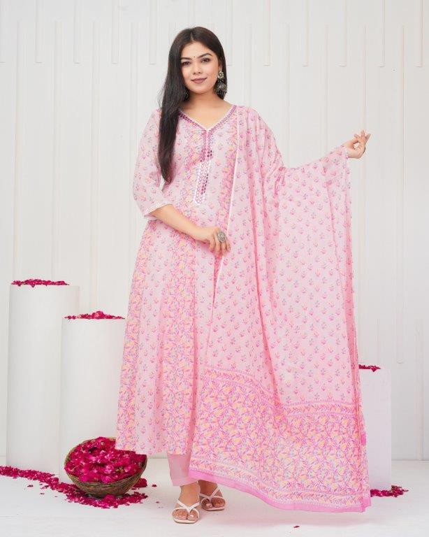 Oyster Pink Kurta Set With Dupatta Floral Printed Mirror Work